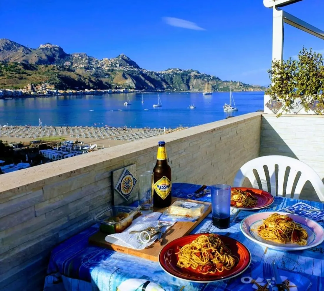 Janeta Panoramic Loft Daire Giardini Naxos